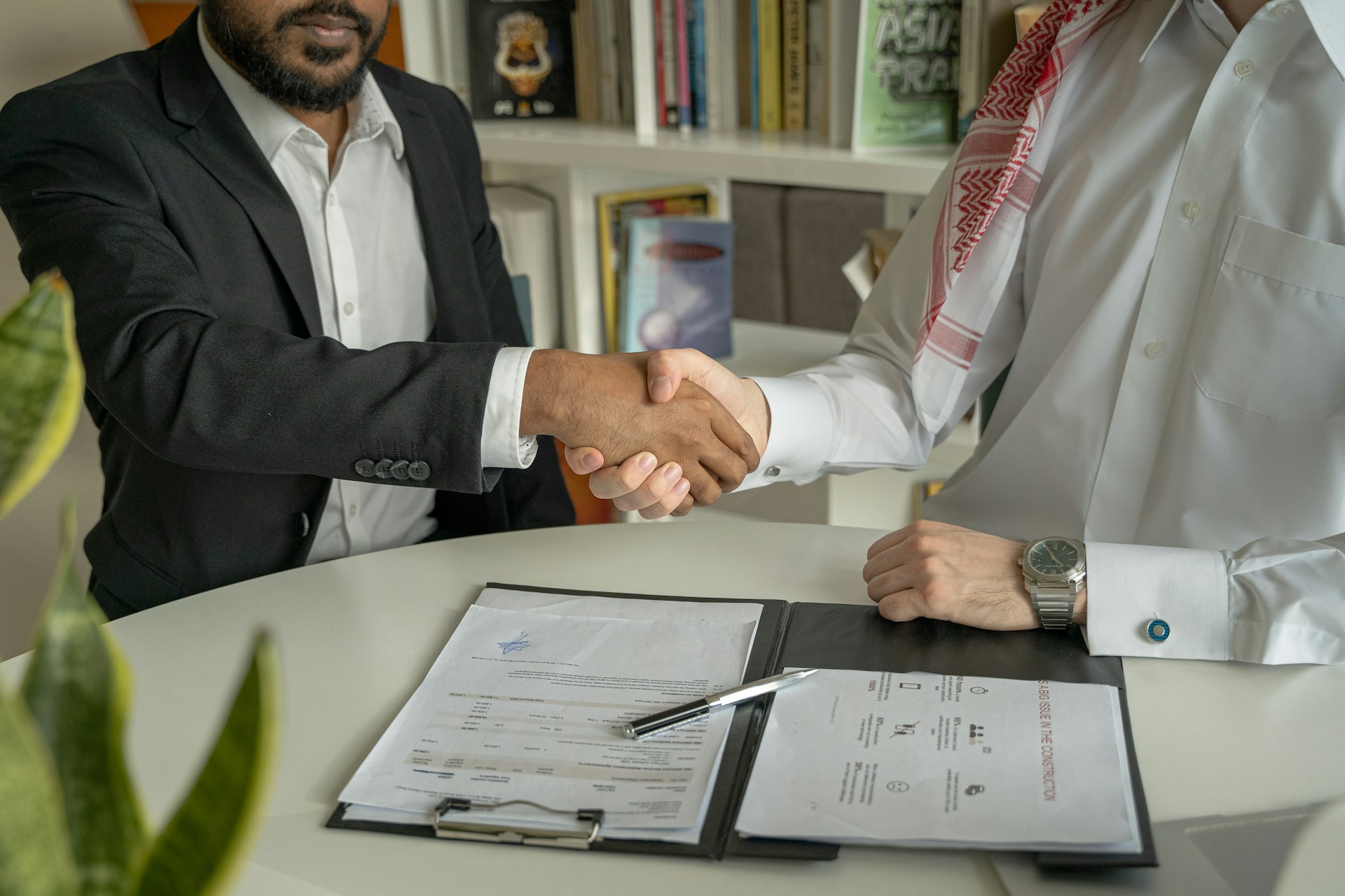 You are currently viewing Homeownership Without a Mortgage Alternative Paths to Owning Your Home